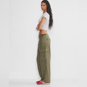 AritziaTNA Cargo Pant. BNWT 🤩